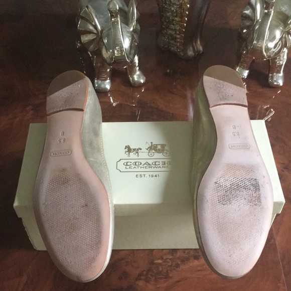 ⭐️Coach “Anora” Metallic Gold Leather Ballet Flats - Picture 4 of 8